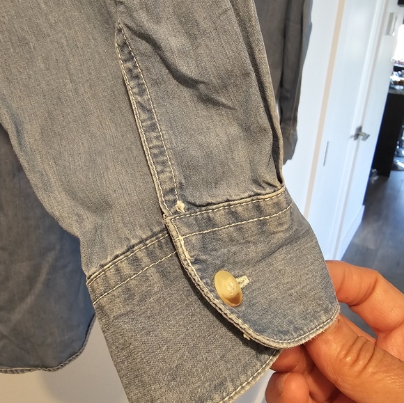 Eddie Bauer top - Picture 5 of 7